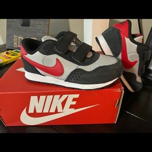 Nike Valiant NEW size 10 toddler